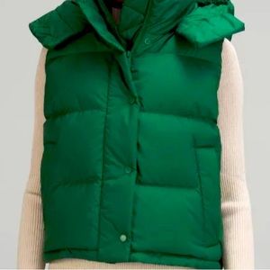 NWT LULULEMON WUNDER CROPPED VEST IN EVERGLADE GREEN